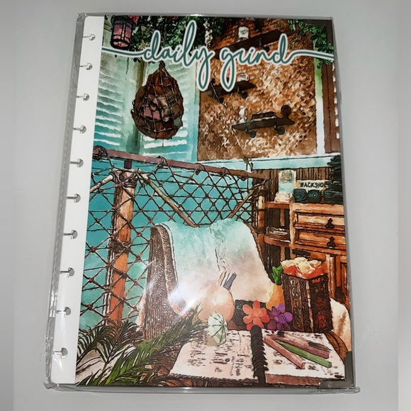 Angie Bellmare The Daily Grind Clip-in Planner
Treehouse Cover - Picture 3 of 6